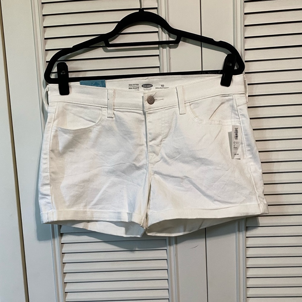 White Old Navy Shorts - Size 10